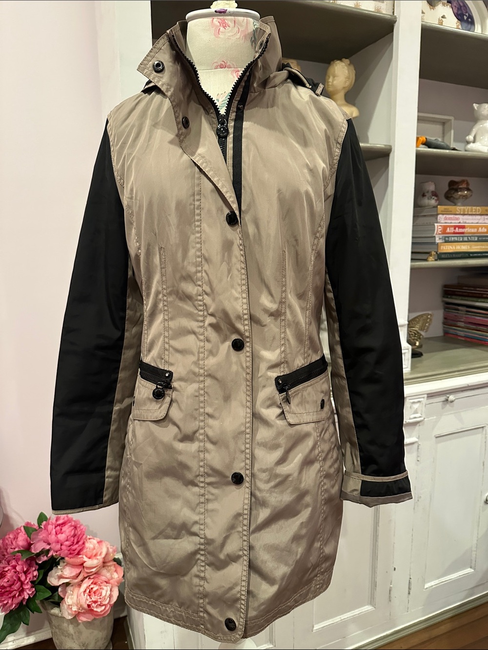 Laundry By Shelli Segal Two-Tone Tan and Black Hooded Trench Coat